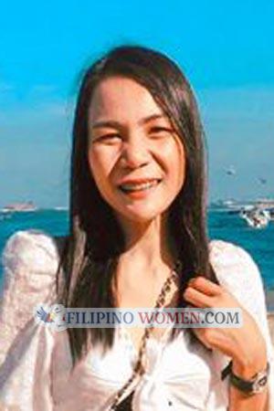 200689 - Natnicha (Nicha) Age: 40 - Thailand