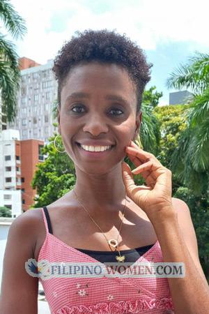 210812 - Sixta Age: 41 - Colombia