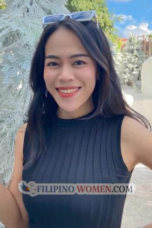 211069 - Jittraporn Age: 26 - Thailand