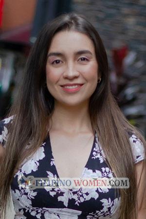 213753 - Laura Age: 33 - Colombia