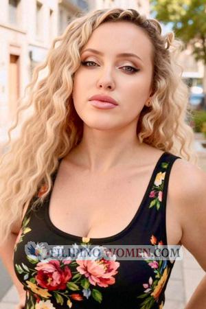 226068 - Snezhana Age: 44 - Ukraine